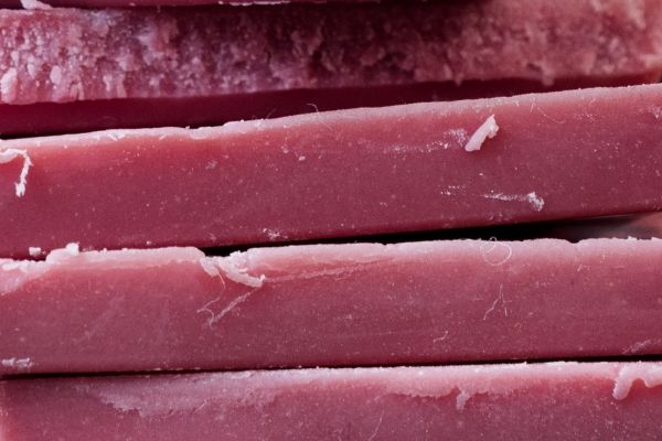Ruby Couverture Chocolate