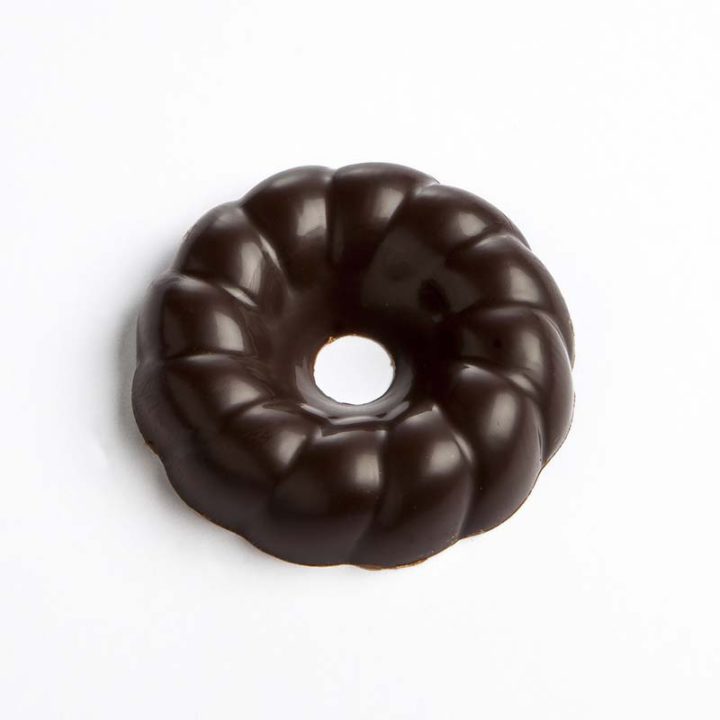 Chocolate World Frame Moulds - CW1425 - Wreath 8 Gr - 8gm - 40x40x9mm