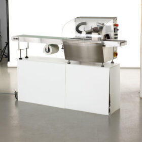 Chocolate Enrober - Table-Top - 220mm wide enrobing belt - No take-off table - ChocoMa E220 - CMA E220A_010